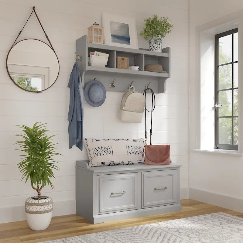 Banc à chaussures Woodland 40W avec portes et porte-manteau mural par Bush Furniture