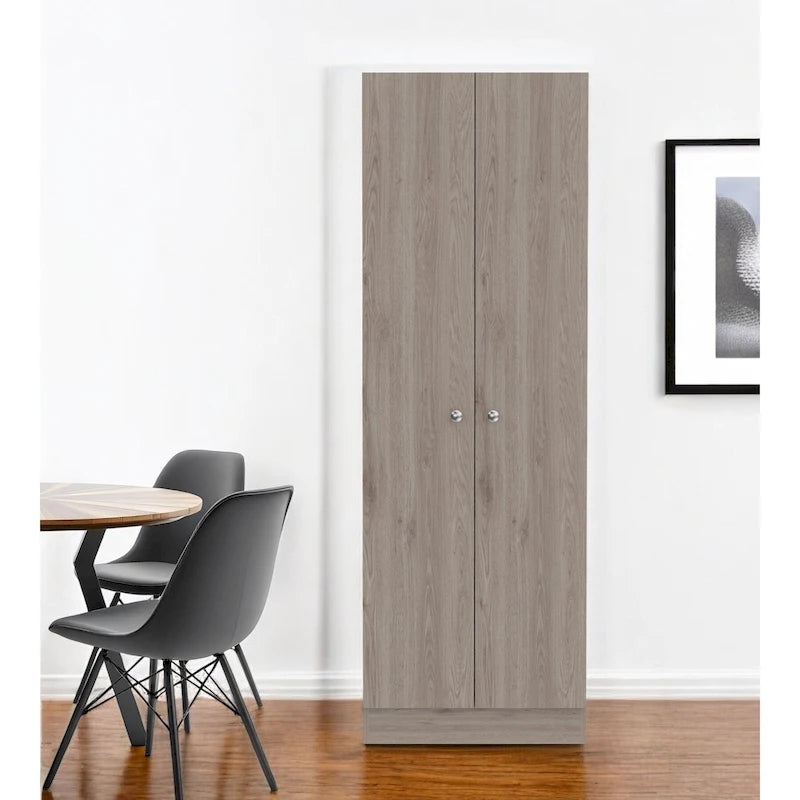 Garde-manger ou placard de rangement HomeRoots 71 en bois gris clair - 23,6 po x 70,8 po x 11,8 po