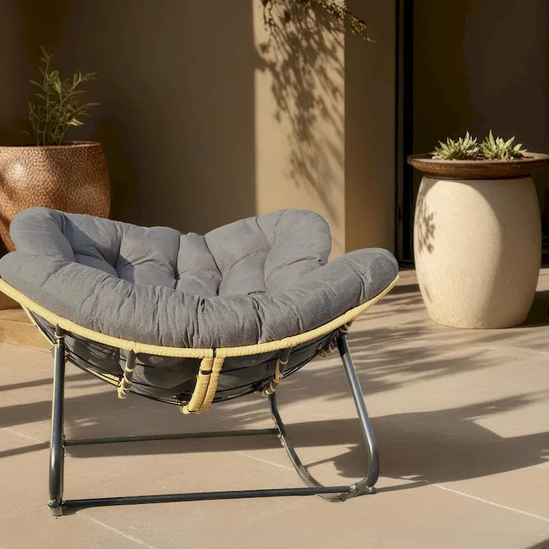 Fauteuil à bascule œuf avec motif en rotin