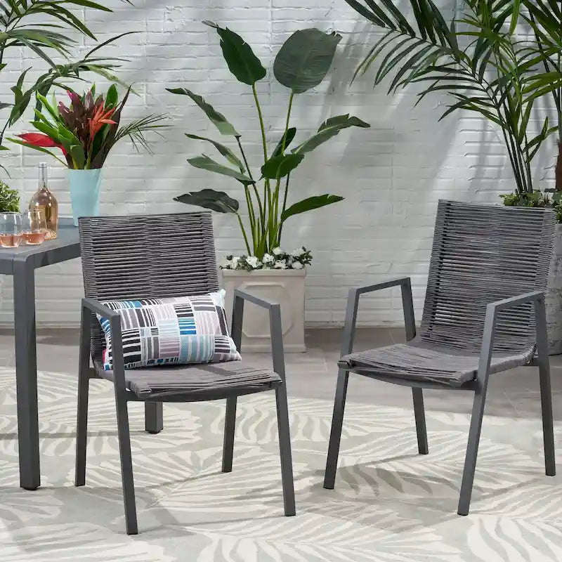 Ensemble moderne de 2 chaises de salle à manger d'extérieur avec assises en corde tressée et structure en aluminium, idéal pour la salle à manger, le salon, le balcon ou la terrasse.