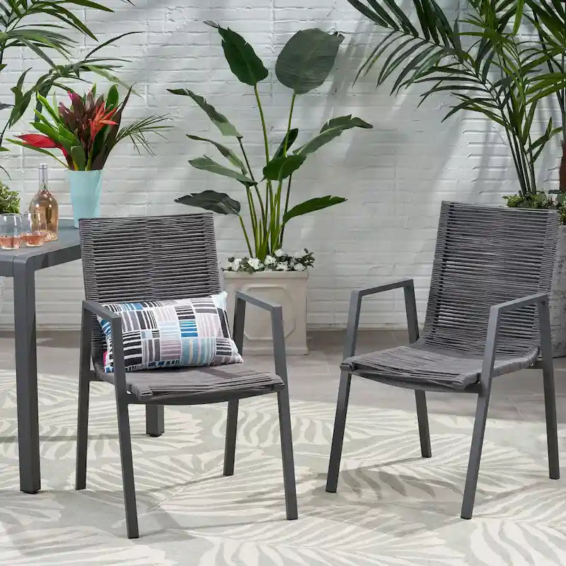 Ensemble moderne de 2 chaises de salle à manger d'extérieur avec assises en corde tressée et structure en aluminium, idéal pour la salle à manger, le salon, le balcon ou la terrasse.
