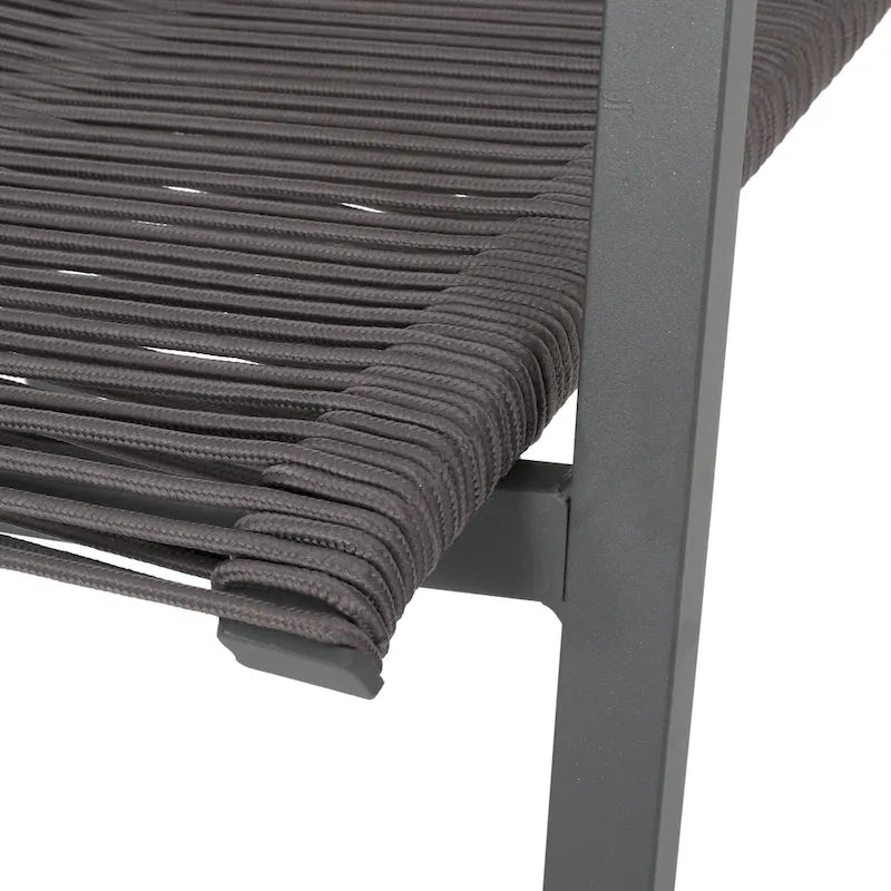 Ensemble moderne de 2 chaises de salle à manger d'extérieur avec assises en corde tressée et structure en aluminium, idéal pour la salle à manger, le salon, le balcon ou la terrasse.