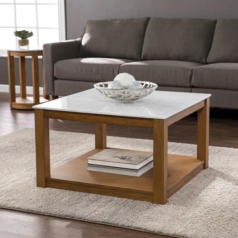 Table basse contemporaine en bois avec plateau imitation marbre et étagères de rangement pour salon - 46,4 cm (H) x 76,2 cm (L) x 76,2 cm (P)