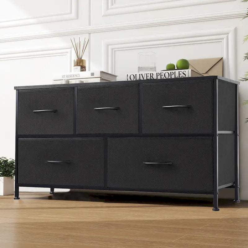 Commode moderne à 5 tiroirs avec bac en tissu, structure en acier, plateau en bois, idéale pour la chambre ou l'entrée.
