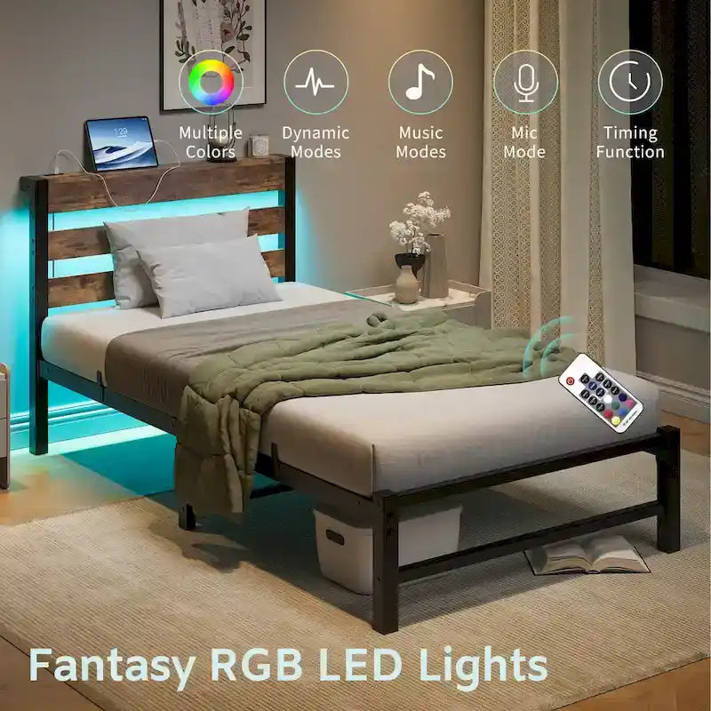 Lit simple moderne en métal beige et marron avec tête de lit en bois, lumières RGB et étagère de rangement pour chambre à coucher