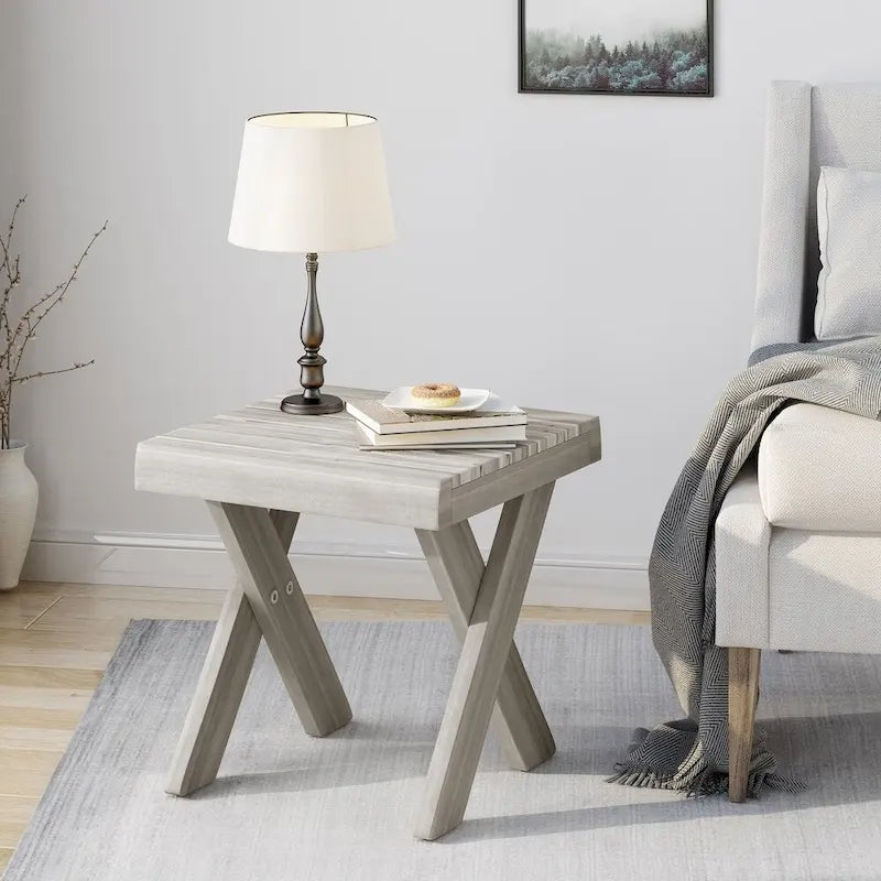 Table d'appoint Esmeralda Farmhouse en bois d'acacia par Christopher Knight Home