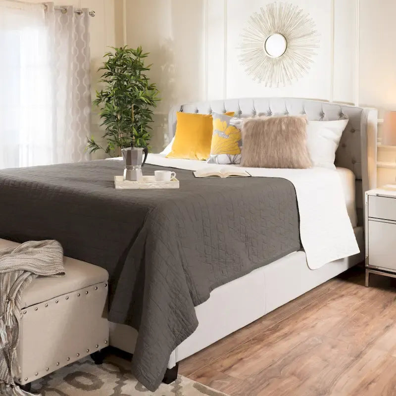 Ensemble de lit queen en tissu capitonné Costello de Christopher Knight Home