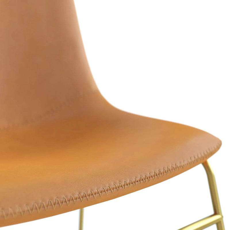 Chaises d'appoint Petra en cuir végétalien avec pieds dorés (lot de 2)