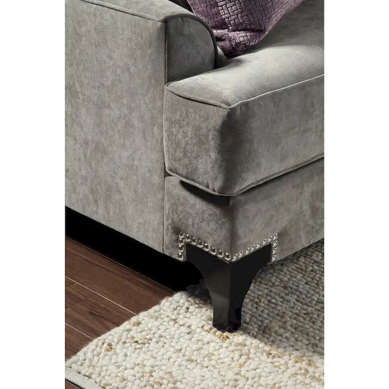 Ensemble canapé et causeuse 2 pièces Gisc Taupe contemporain en tissu rembourré avec clous décoratifs, par Furniture of America