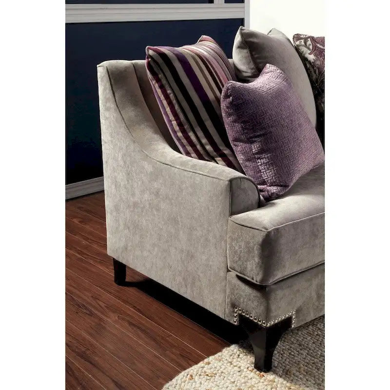 Ensemble canapé et causeuse 2 pièces Gisc Taupe contemporain en tissu rembourré avec clous décoratifs, par Furniture of America