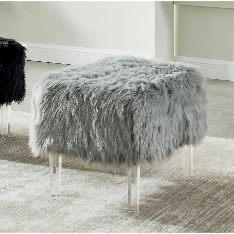 Pouf contemporain Andral en fausse fourrure acrylique de Silver Orchid