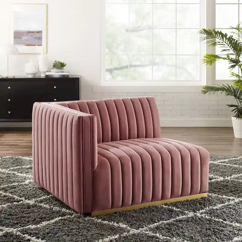 Fauteuil Conjure Channel capitonné en velours performant avec accoudoir gauche