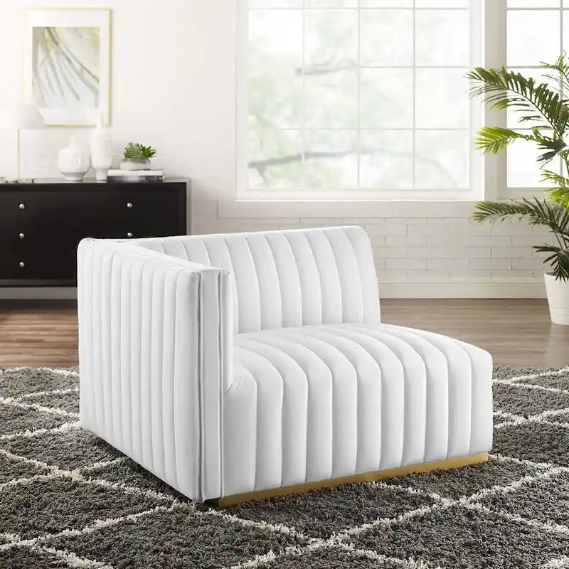 Fauteuil Conjure Channel capitonné en velours performant avec accoudoir gauche