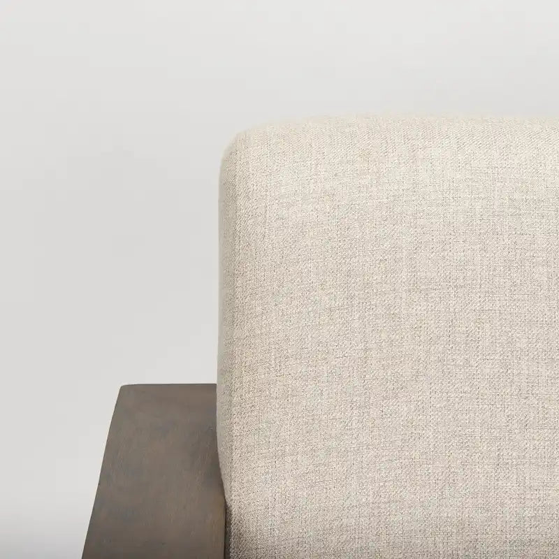 Fauteuil d'appoint Sovereign en tissu beige avec structure en bois massif brun foncé