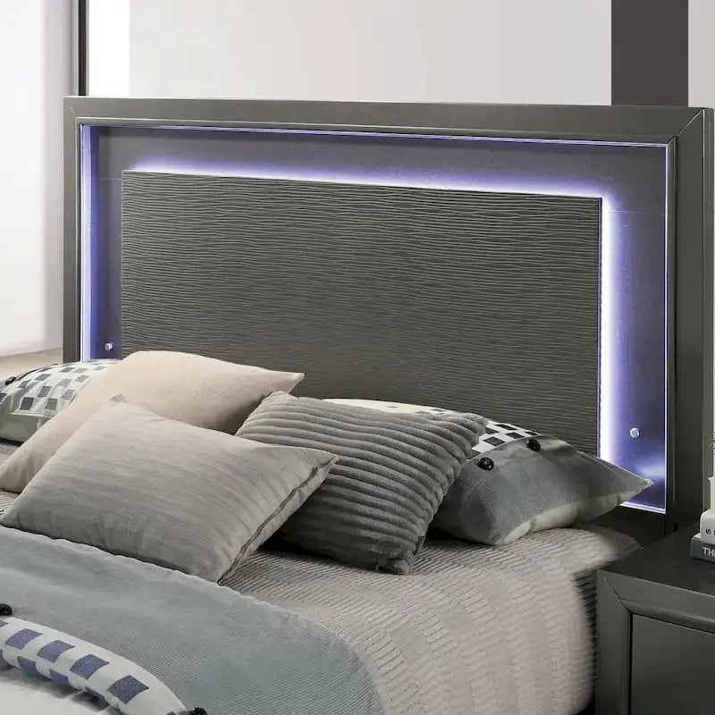 Lit plateforme king size en bois gris métallisé contemporain Lalt, par Furniture of America