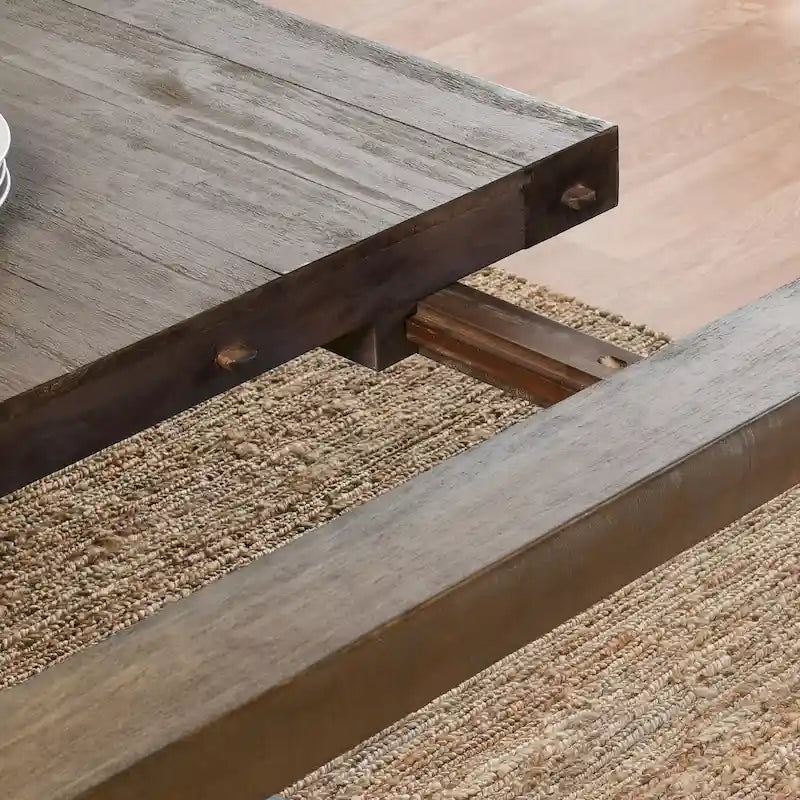 Table de salle à manger extensible Kasey en pin recyclé 84-114 par Kosas Home