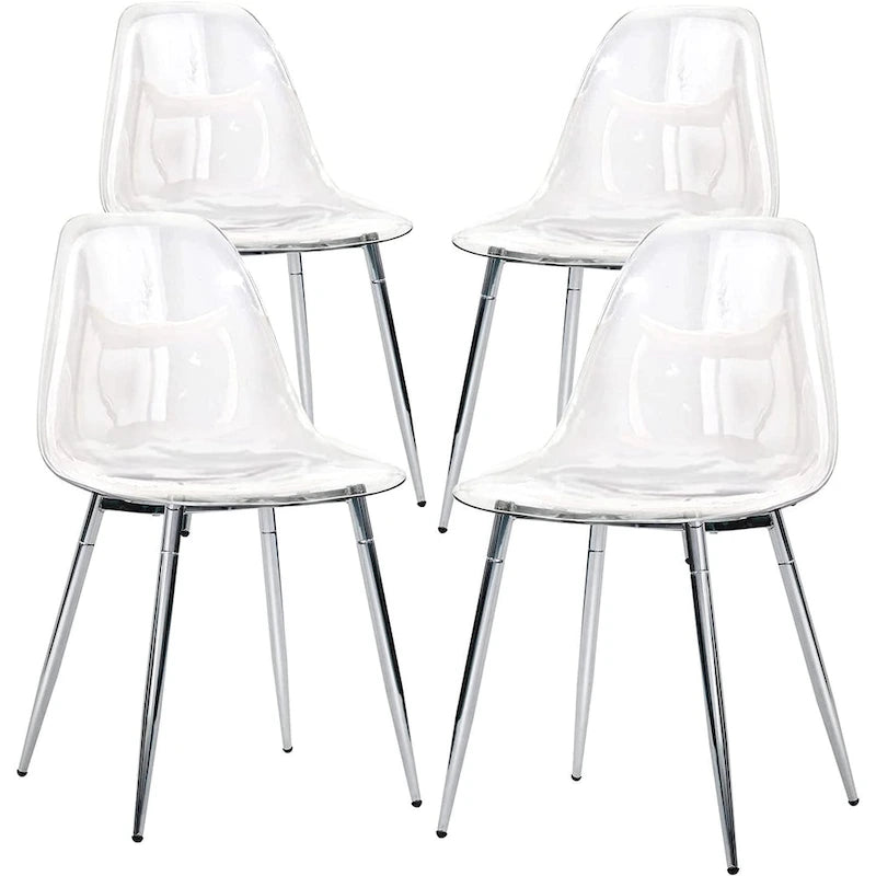 Chaises d'appoint modernes en plastique transparent avec pieds en métal.