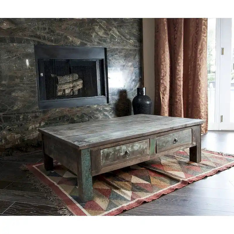 Table basse artisanale en bois ancien recyclé (Inde)