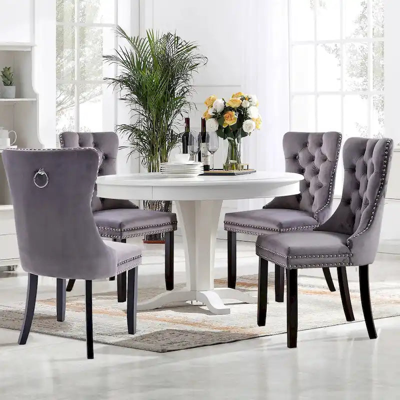 Ensemble de 2 chaises de salle à manger en velours, chaises de salle à manger haut de gamme capitonnées avec dossier clouté et poignées anneaux, pieds en bois massif