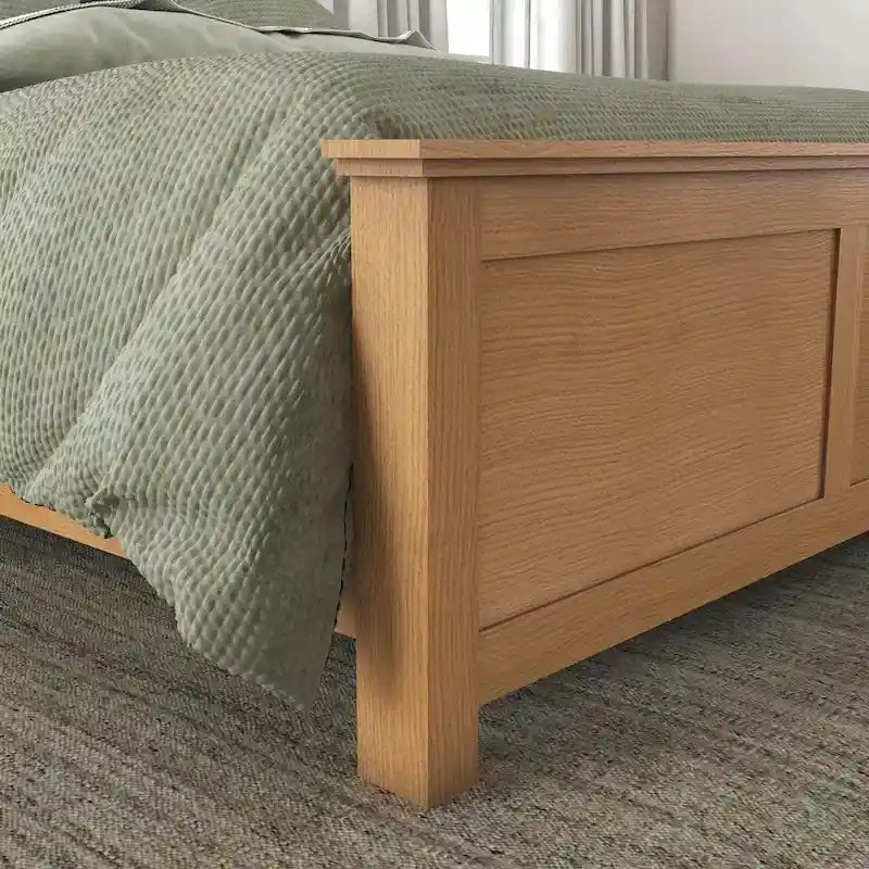 Lit queen en bois brun Oak Park de Homestyles