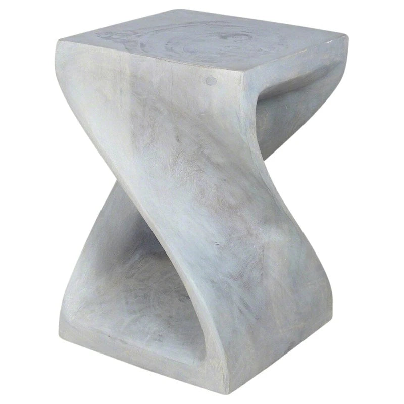 Tabouret Haussmann Original Wood Twist 12 x 12 x 18 po, finition gris huilé
