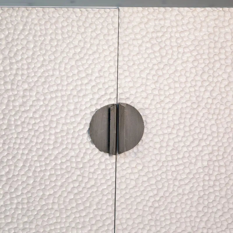 Buffet contemporain Cordilia 79 pouces en pin blanc recyclé et fer, 4 portes