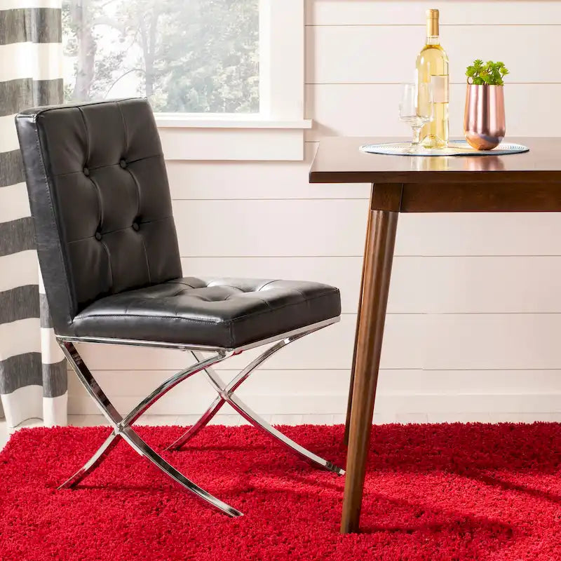 Chaise d'appoint capitonnée SAFAVIEH Merrilee Glam en chrome noir - 48 cm (L) x 58 cm (P) x 89 cm (H)