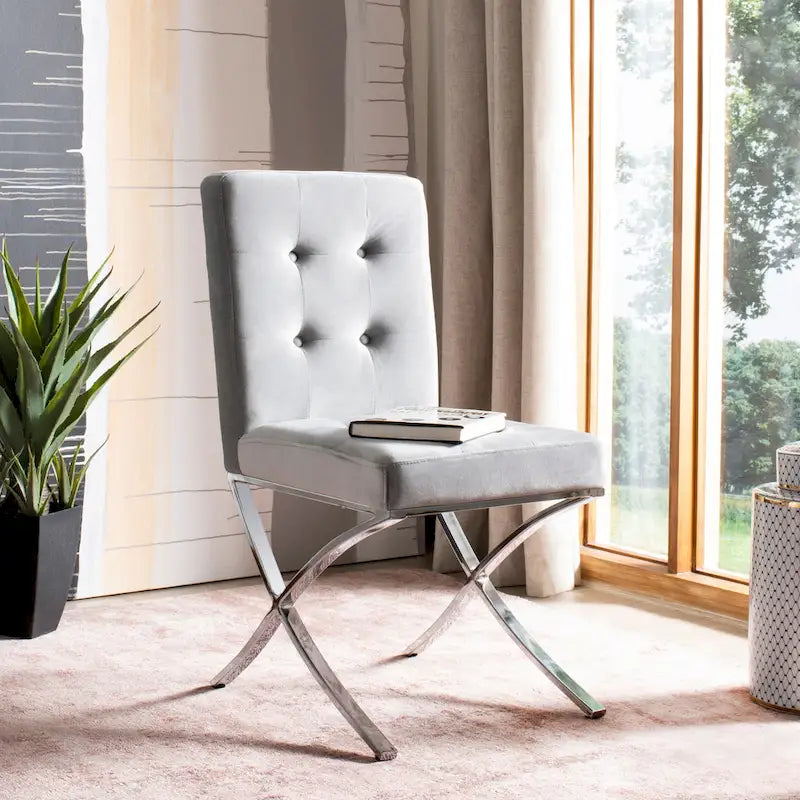 Chaise d'appoint capitonnée SAFAVIEH Merrilee Glam en chrome noir - 48 cm (L) x 58 cm (P) x 89 cm (H)