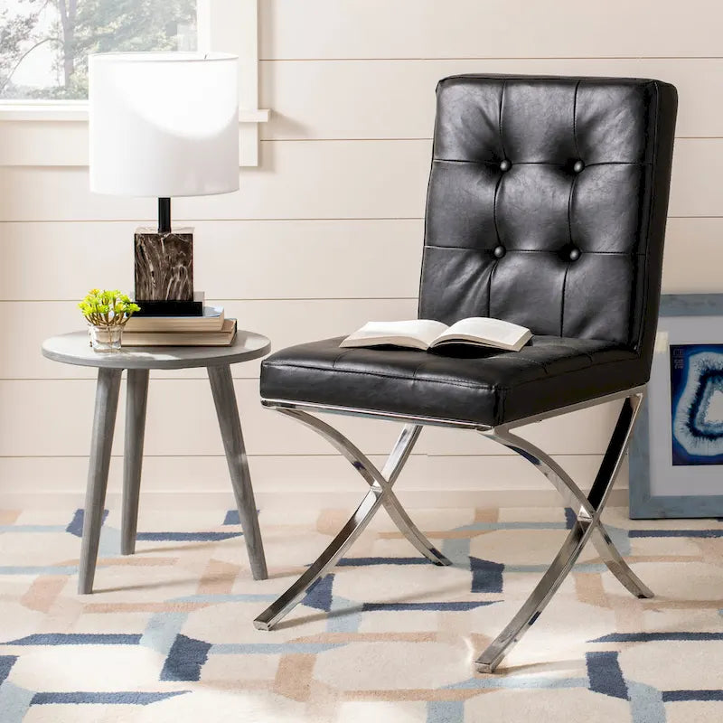 Chaise d'appoint capitonnée SAFAVIEH Merrilee Glam en chrome noir - 48 cm (L) x 58 cm (P) x 89 cm (H)