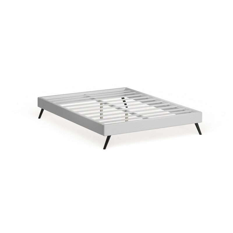 Lit plateforme Carson Carrington Storfors en bois blanc, format Queen, avec pieds ronds évasés