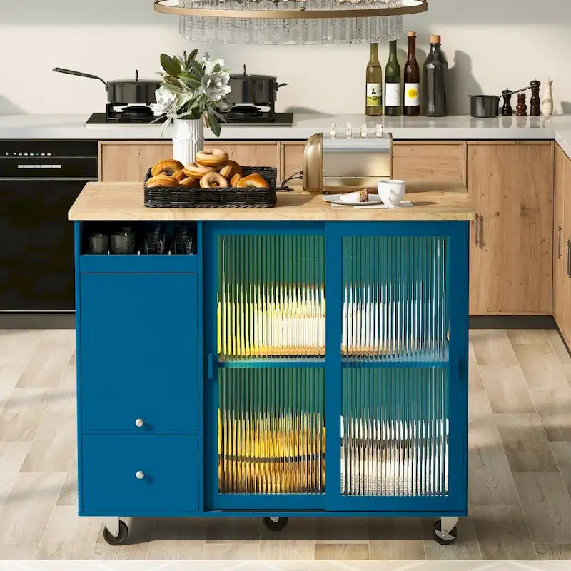 Îlot de cuisine en bois avec éclairage LED, portes coulissantes en verre et portes rabattables