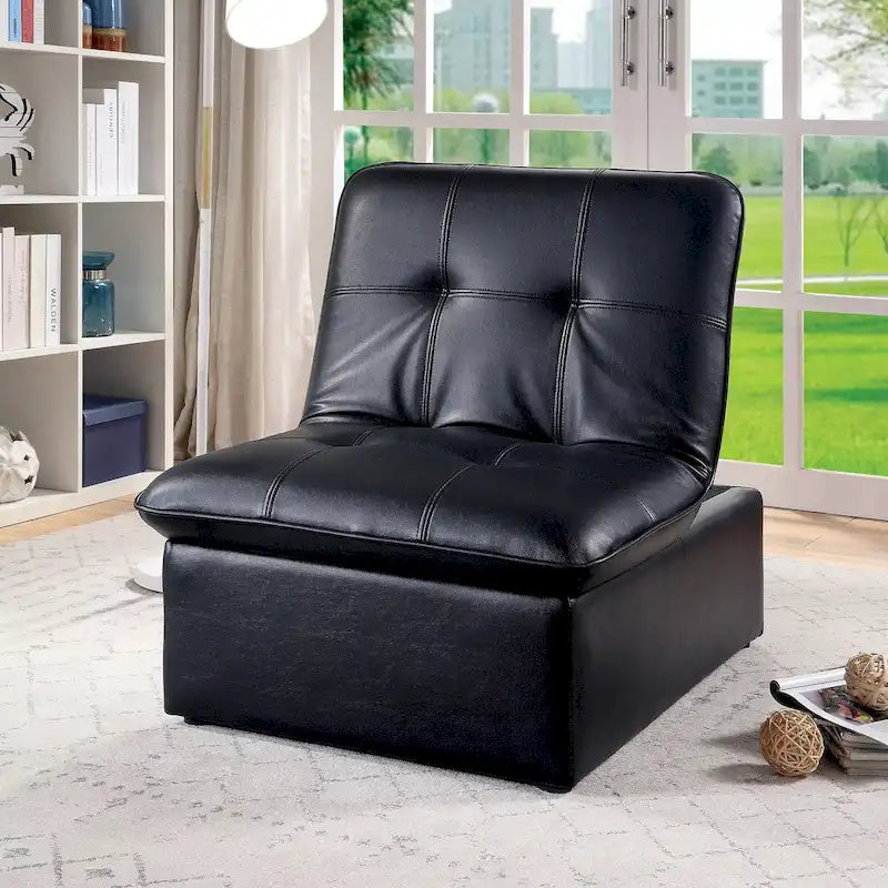 Fauteuil d'appoint Kathleen contemporain en similicuir capitonné et réglable de Porch &amp; Den