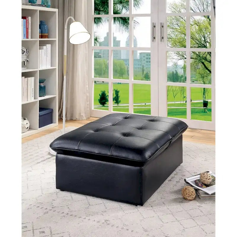 Fauteuil d'appoint Kathleen contemporain en similicuir capitonné et réglable de Porch &amp; Den