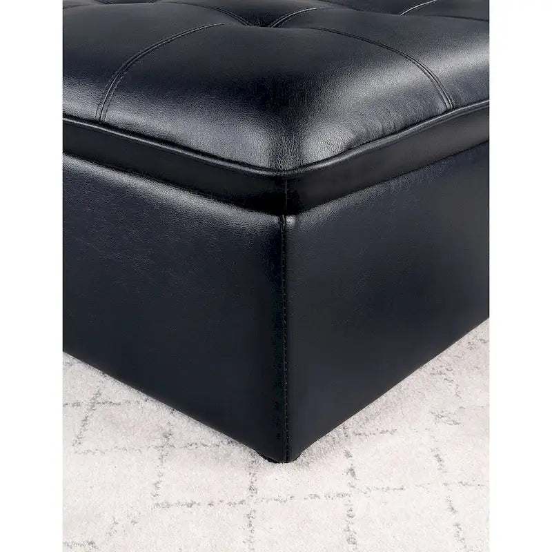 Fauteuil d'appoint Kathleen contemporain en similicuir capitonné et réglable de Porch &amp; Den
