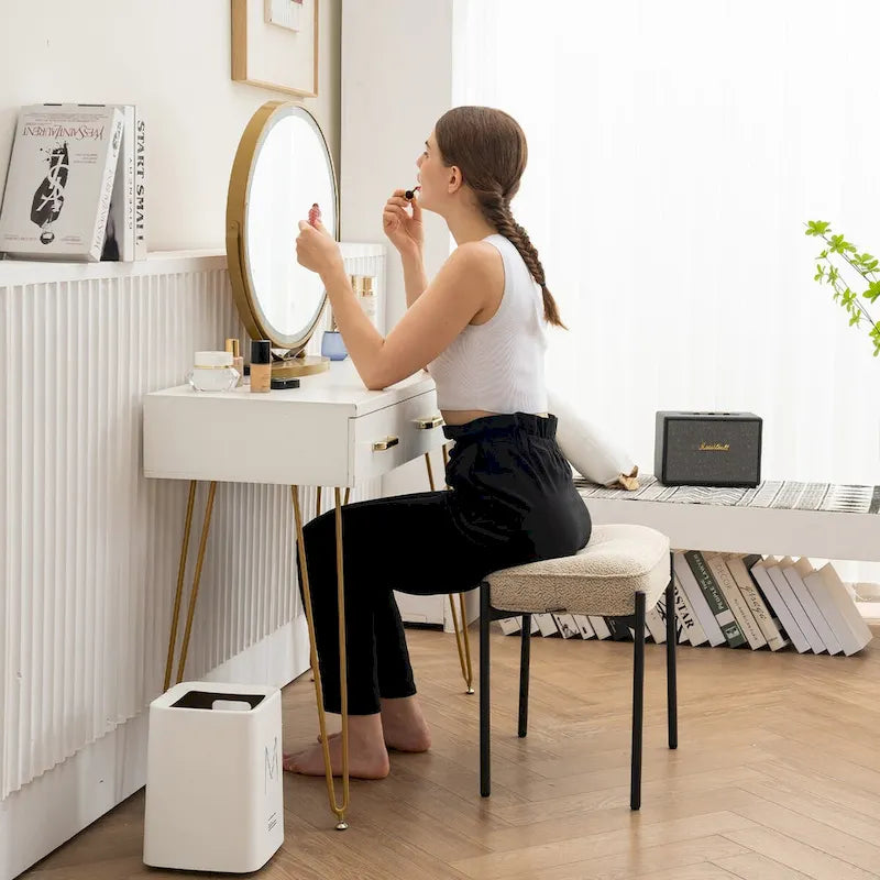 Pouf ottoman rectangulaire simple capitonné en polaire d'agneau