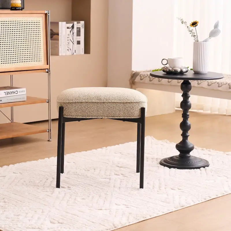 Pouf ottoman rectangulaire simple capitonné en polaire d'agneau