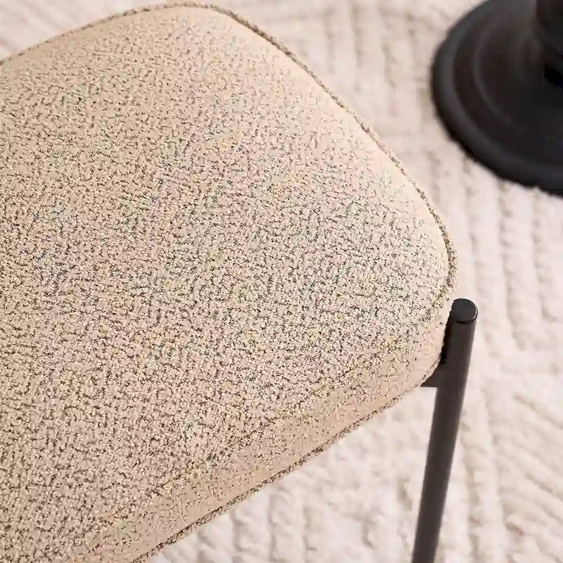 Pouf ottoman rectangulaire simple capitonné en polaire d'agneau