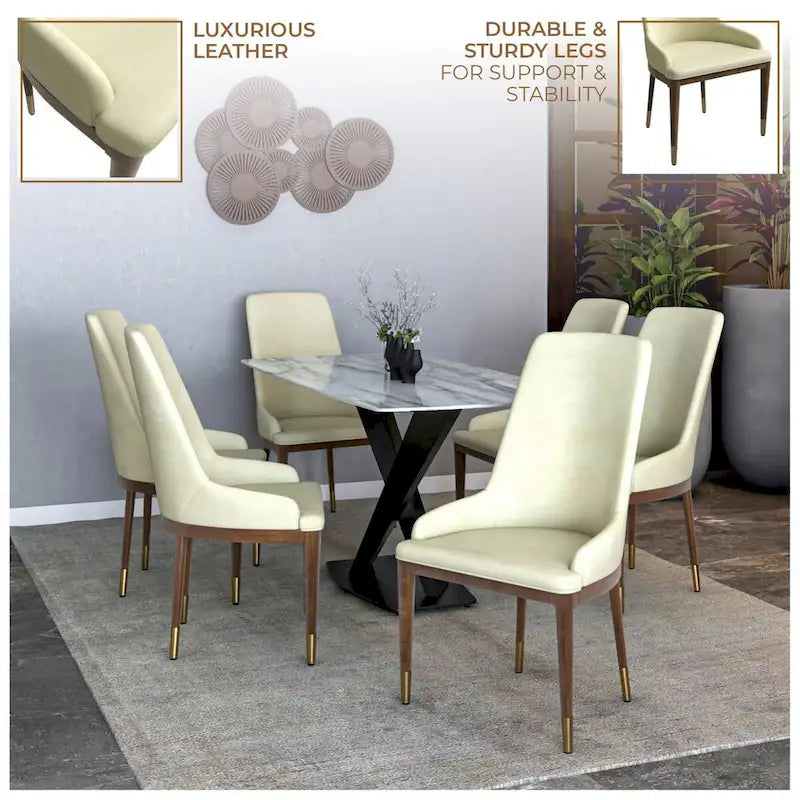 Chaise de salle à manger en cuir rembourré avec structure en bois d'hévéa, dossier haut et pieds dorés pour salon