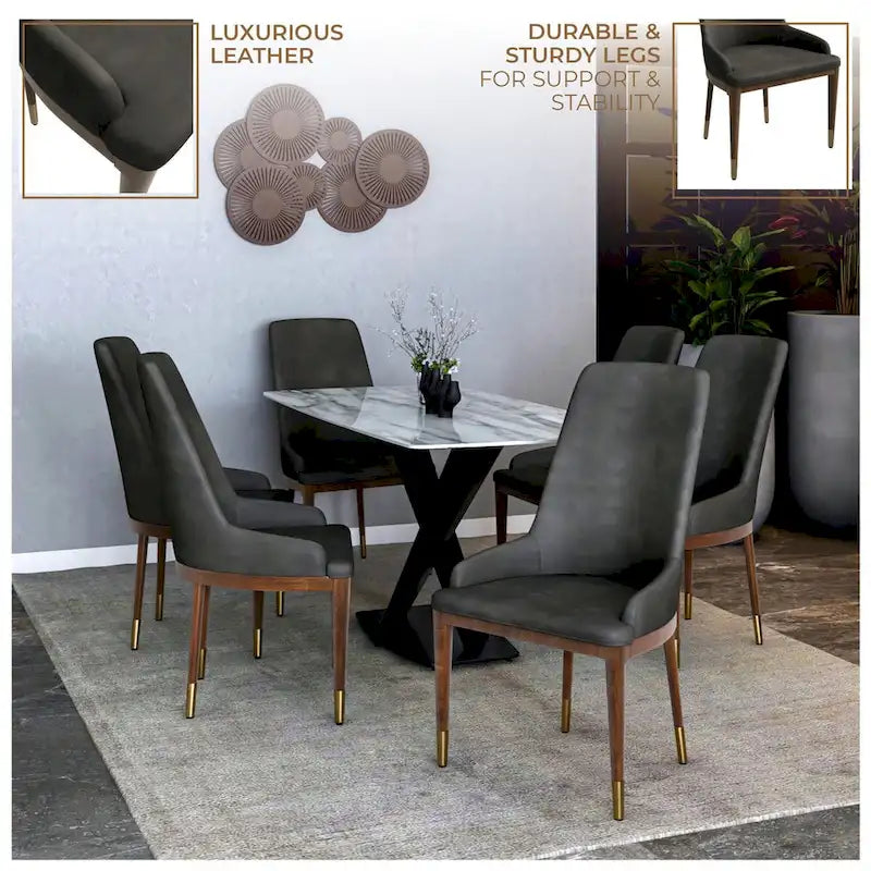 Chaise de salle à manger en cuir rembourré avec structure en bois d'hévéa, dossier haut et pieds dorés pour salon