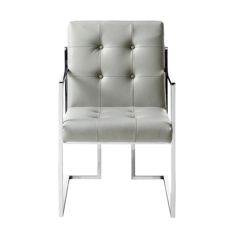 Ensemble de deux chaises de salle à manger HomeRoots capitonnées en similicuir gris clair et argent métallisé