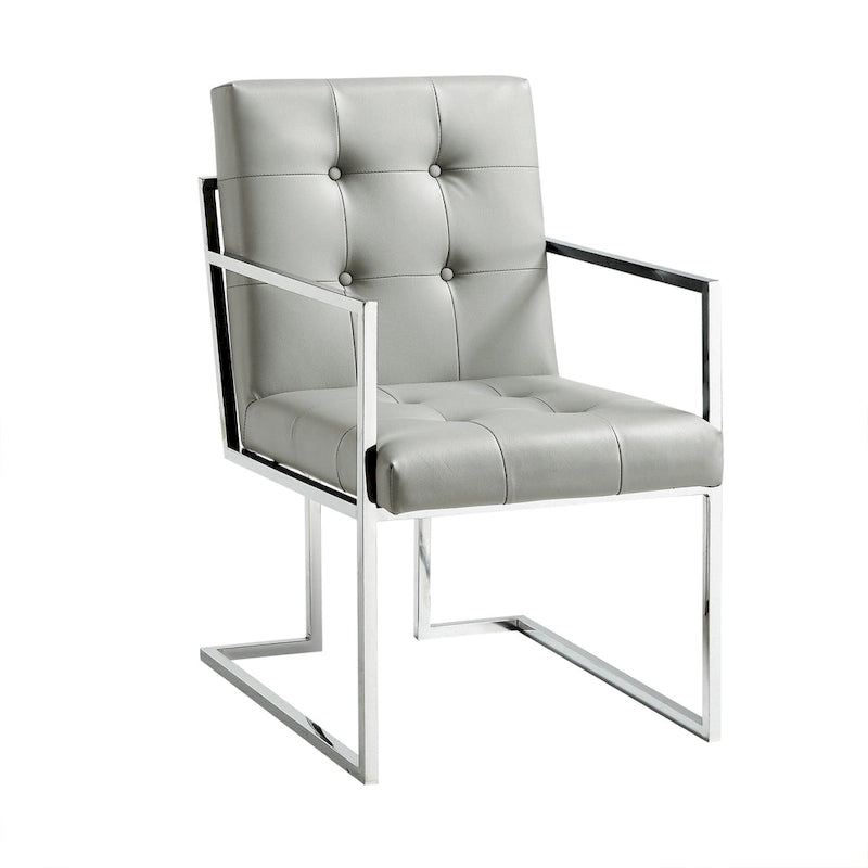 Ensemble de deux chaises de salle à manger HomeRoots capitonnées en similicuir gris clair et argent métallisé