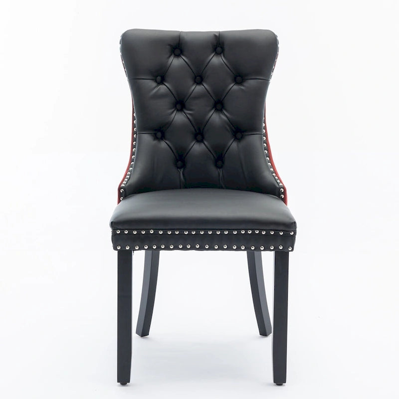Chaise de salle à manger contemporaine haut de gamme, capitonnée et rembourrée, ornée de clous décoratifs.