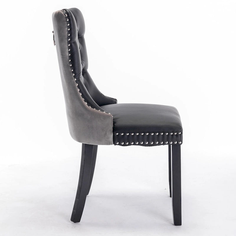 Chaise de salle à manger contemporaine haut de gamme, capitonnée et rembourrée, ornée de clous décoratifs.
