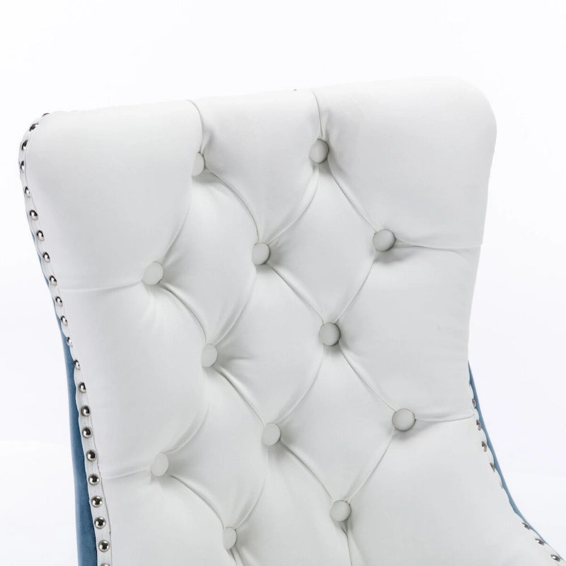 Chaise de salle à manger contemporaine haut de gamme, capitonnée et rembourrée, ornée de clous décoratifs.
