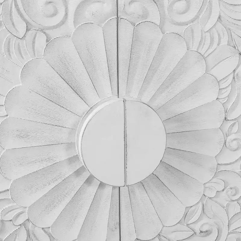 Armoire de rangement à porte sculptée et symétrique