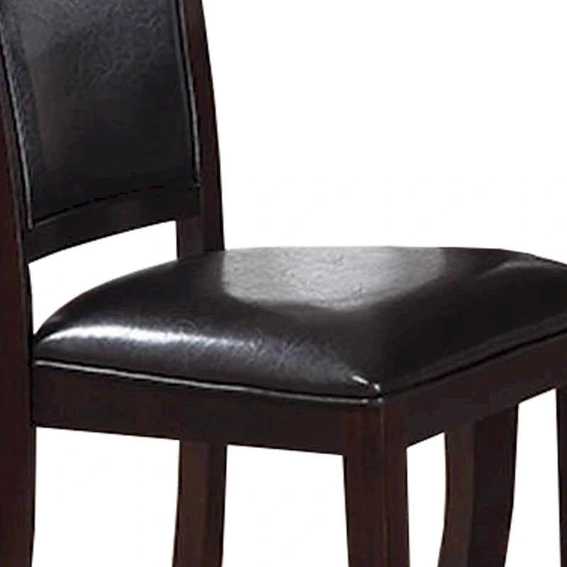 Ensemble de deux chaises de salle à manger en bois de style rétro, couleur marron foncé.