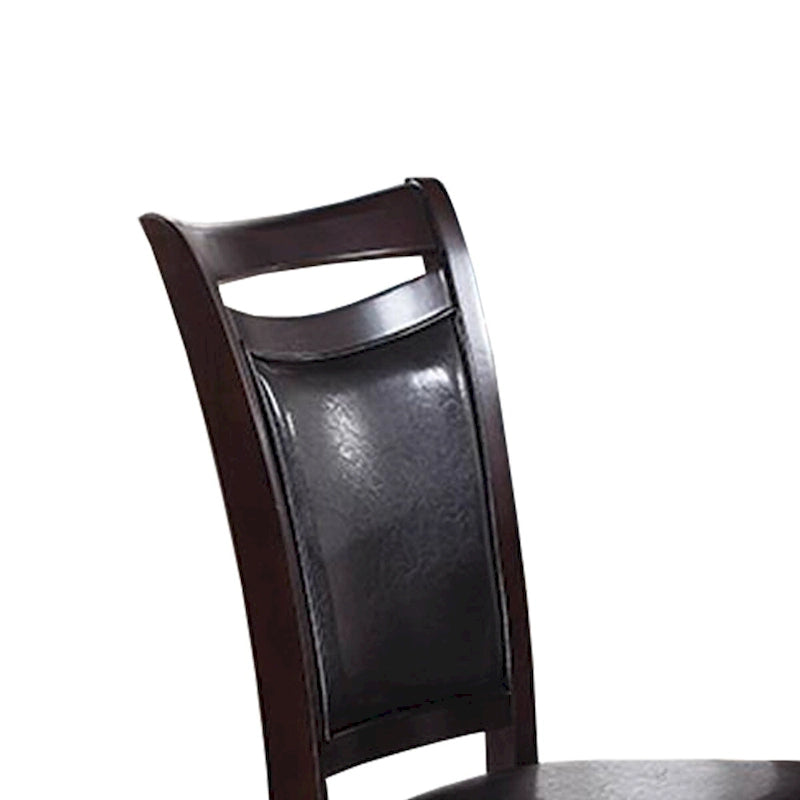 Ensemble de deux chaises de salle à manger en bois de style rétro, couleur marron foncé.