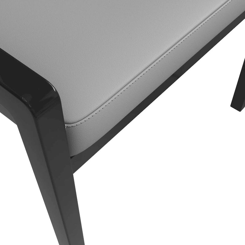 Chaise de salle à manger Ethora en cuir avec dossier ajouré incurvé et pieds en bois d'hévéa