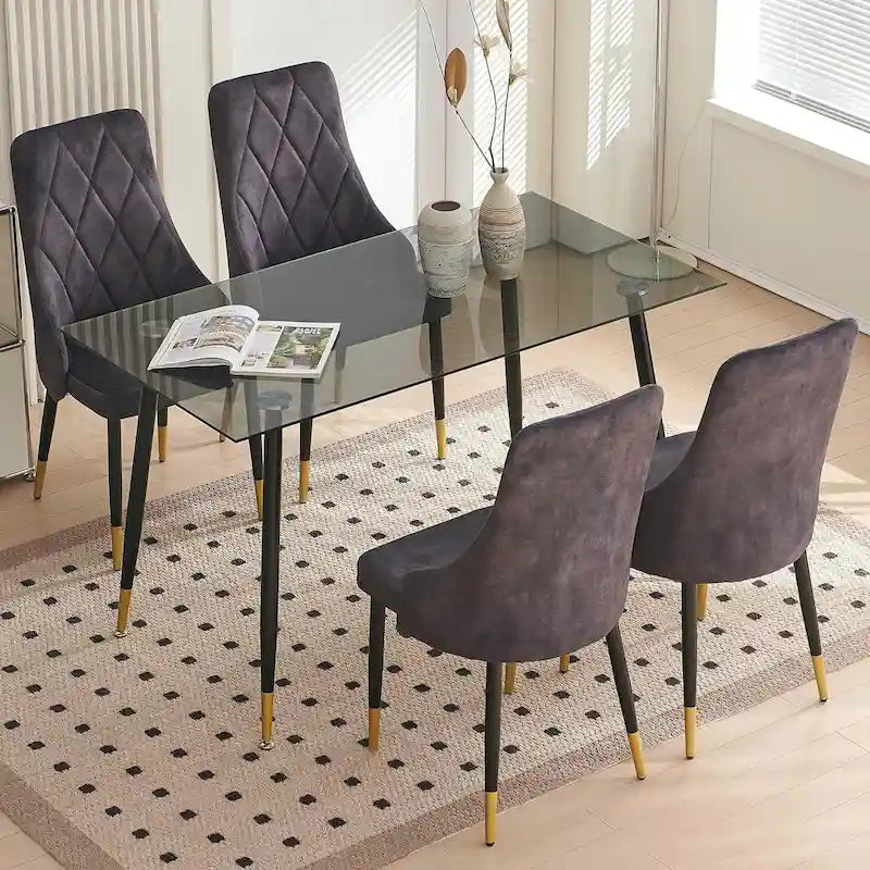 Ensemble table et chaises en verre gris Howtai avec 4 chaises en velours pour cuisine et salle à manger.