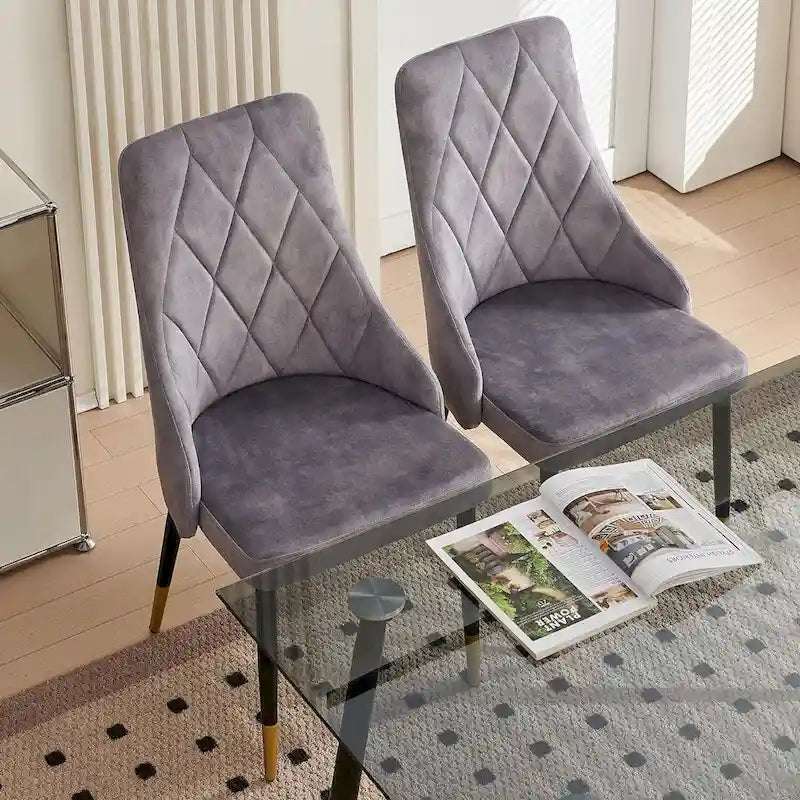 Ensemble table et chaises en verre gris Howtai avec 4 chaises en velours pour cuisine et salle à manger.